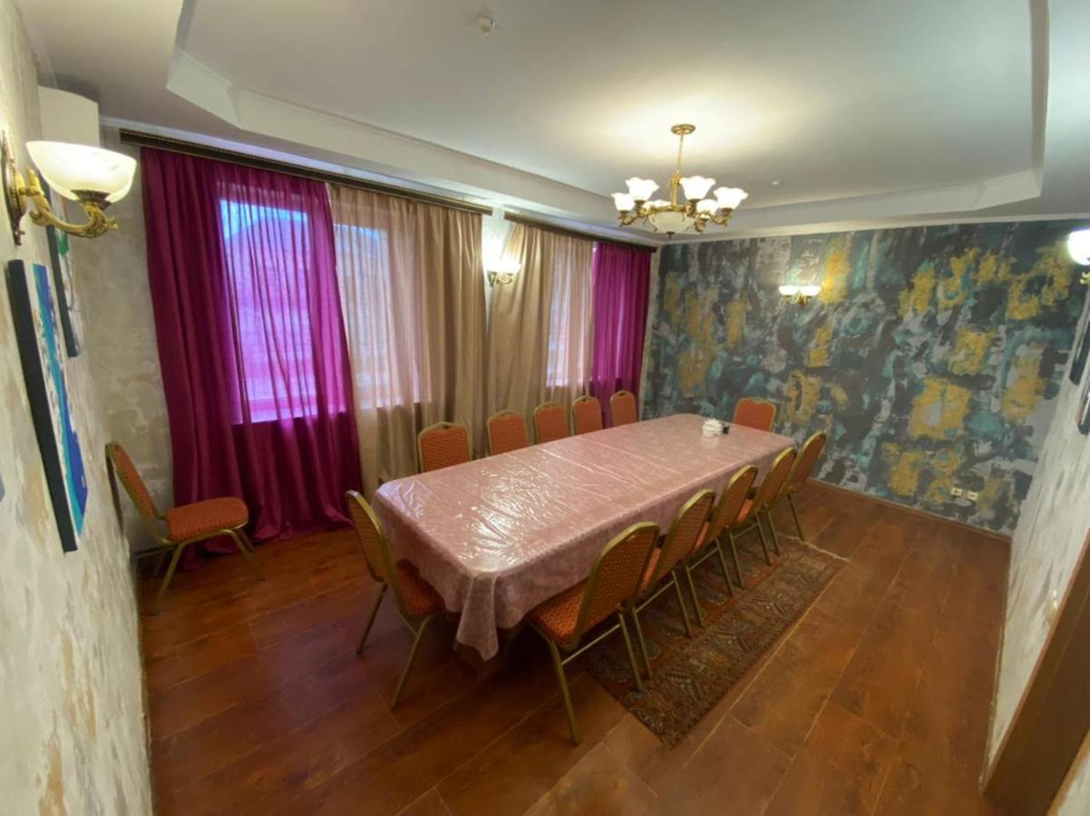 Hotel Alma Ata Zhosaly Kültér fotó