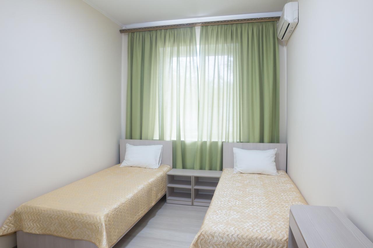 Hotel Alma Ata Zhosaly Kültér fotó
